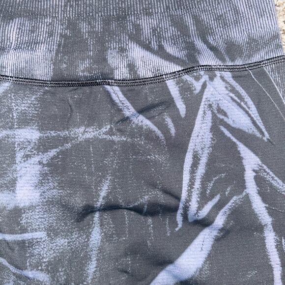 Lululemon Ebb to street high-rise tight Size 8 - Picture 3 of 6